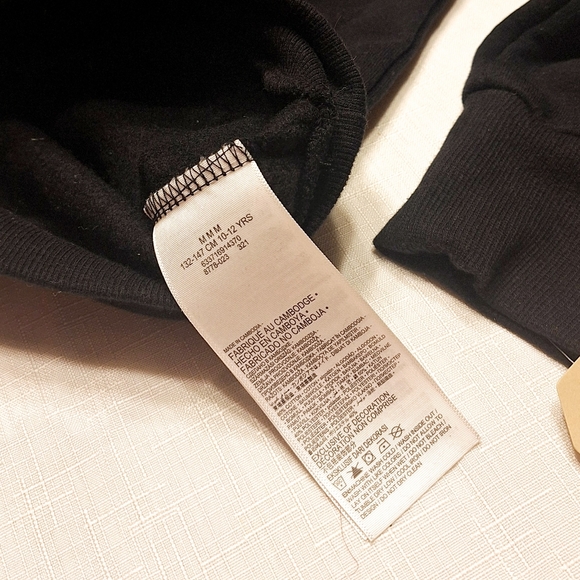 New Levi's Hoodie - Picture 4 of 4